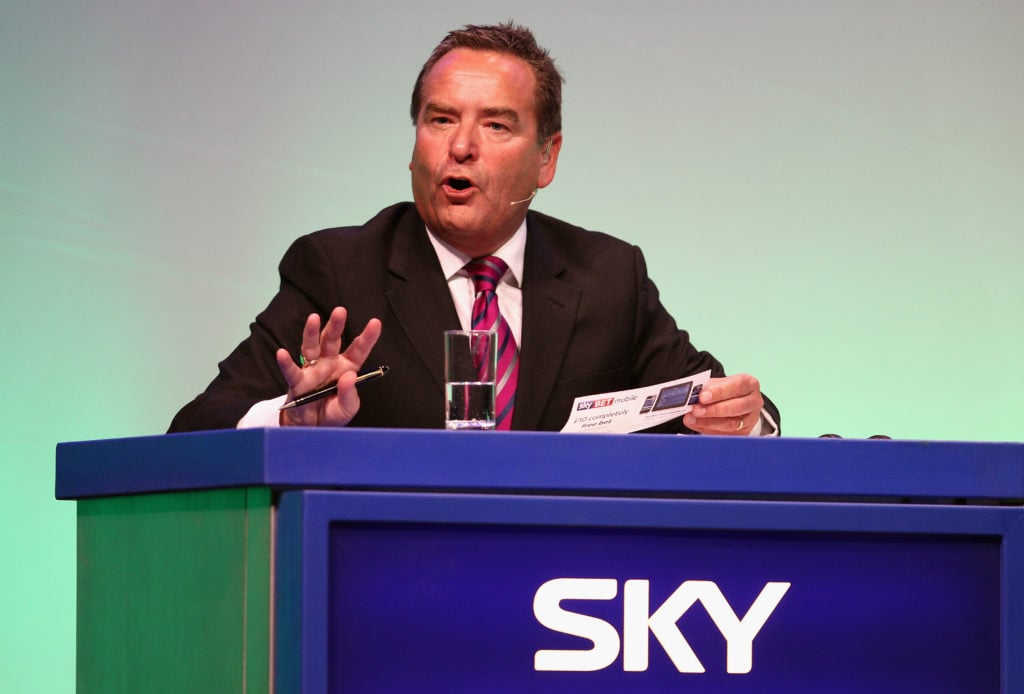 Jeff Stelling addresses the audience during Gillette Soccer Saturday Live