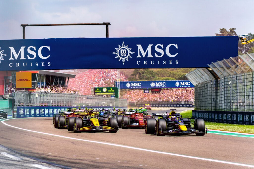 The start of the 2025 Formula 1 Emilia Romagna Grand Prix