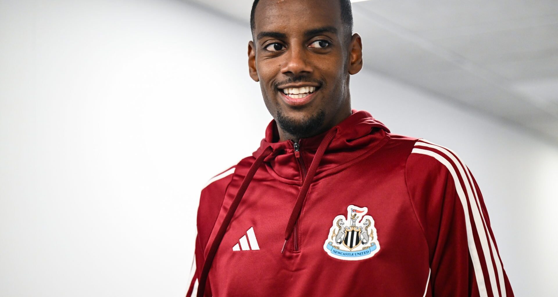 Alexander Isak now has Liverpool dilemma amid Hugo Ekitike decision and two potential exits