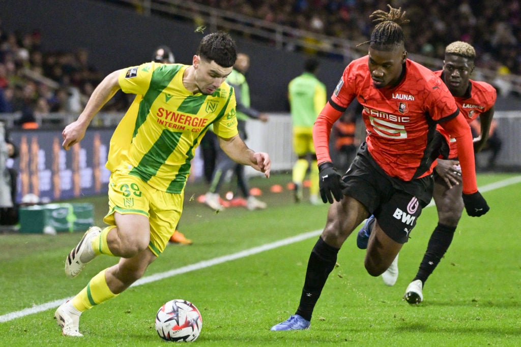 Matthis Abline in action for Nantes.