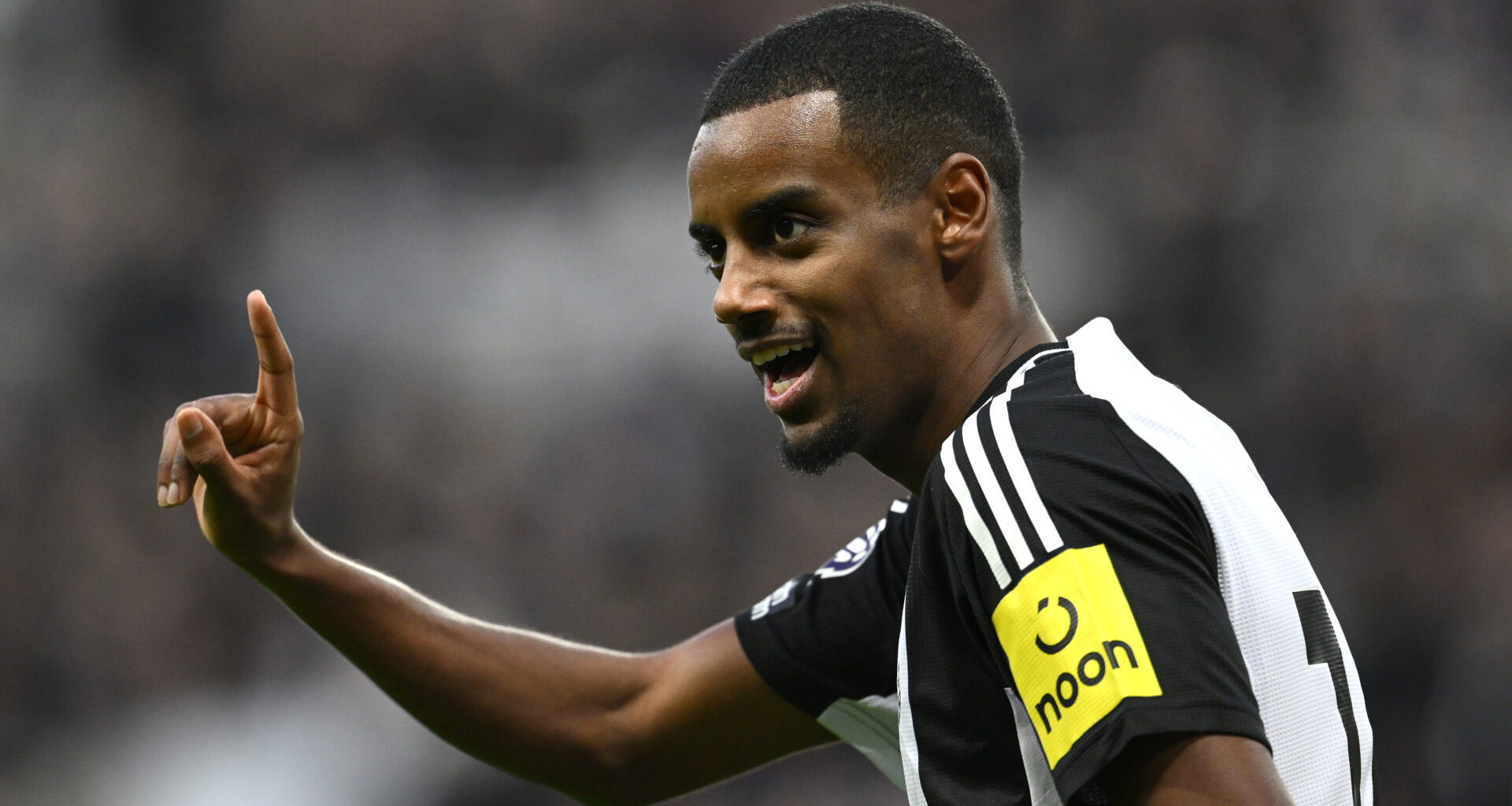 Alexander Isak to Liverpool still on the cards as new £130m claim made about Newcastle star