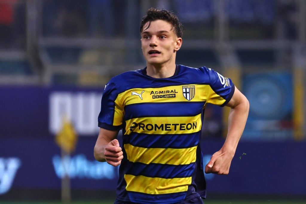 Giovanni Leoni runs during the Serie A match between Parma and Internazionale