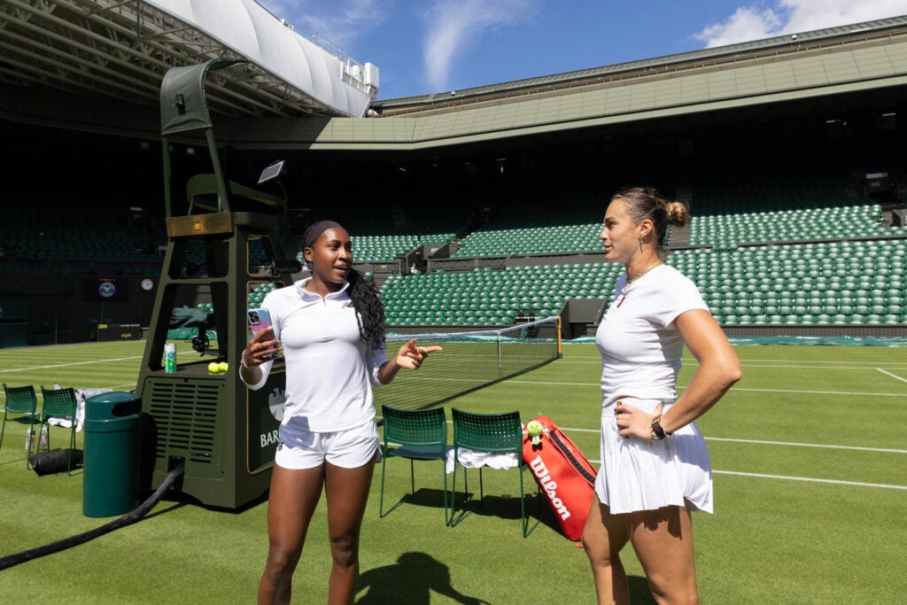 Coco Gauff and Aryna Sabalenka chat