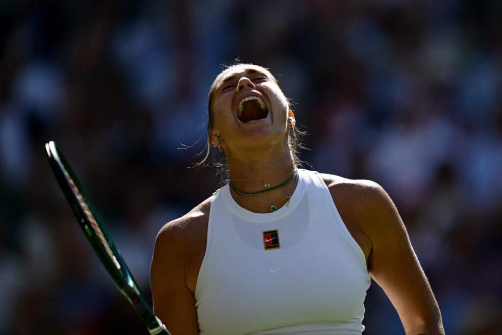 Aryna Sabalenka screams