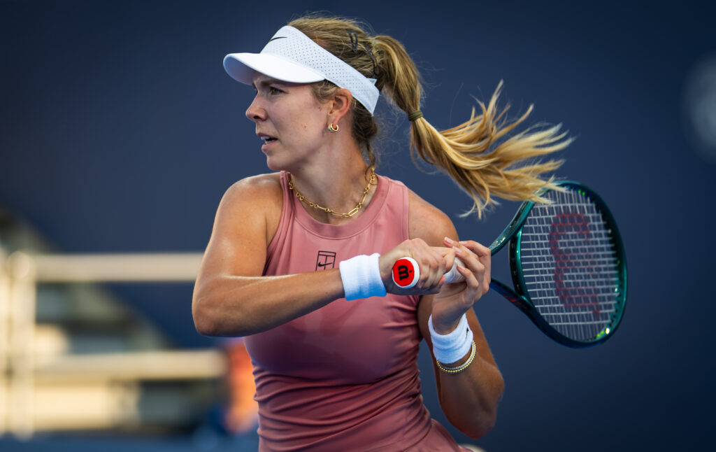 Katie Boulter of Great Britain in action against Olga Danilovic of Serbia in the first round on Day 1 of the Cincinnati Open at Lindner Family Tennis Center on August 07, 2025 in Mason, Ohio
