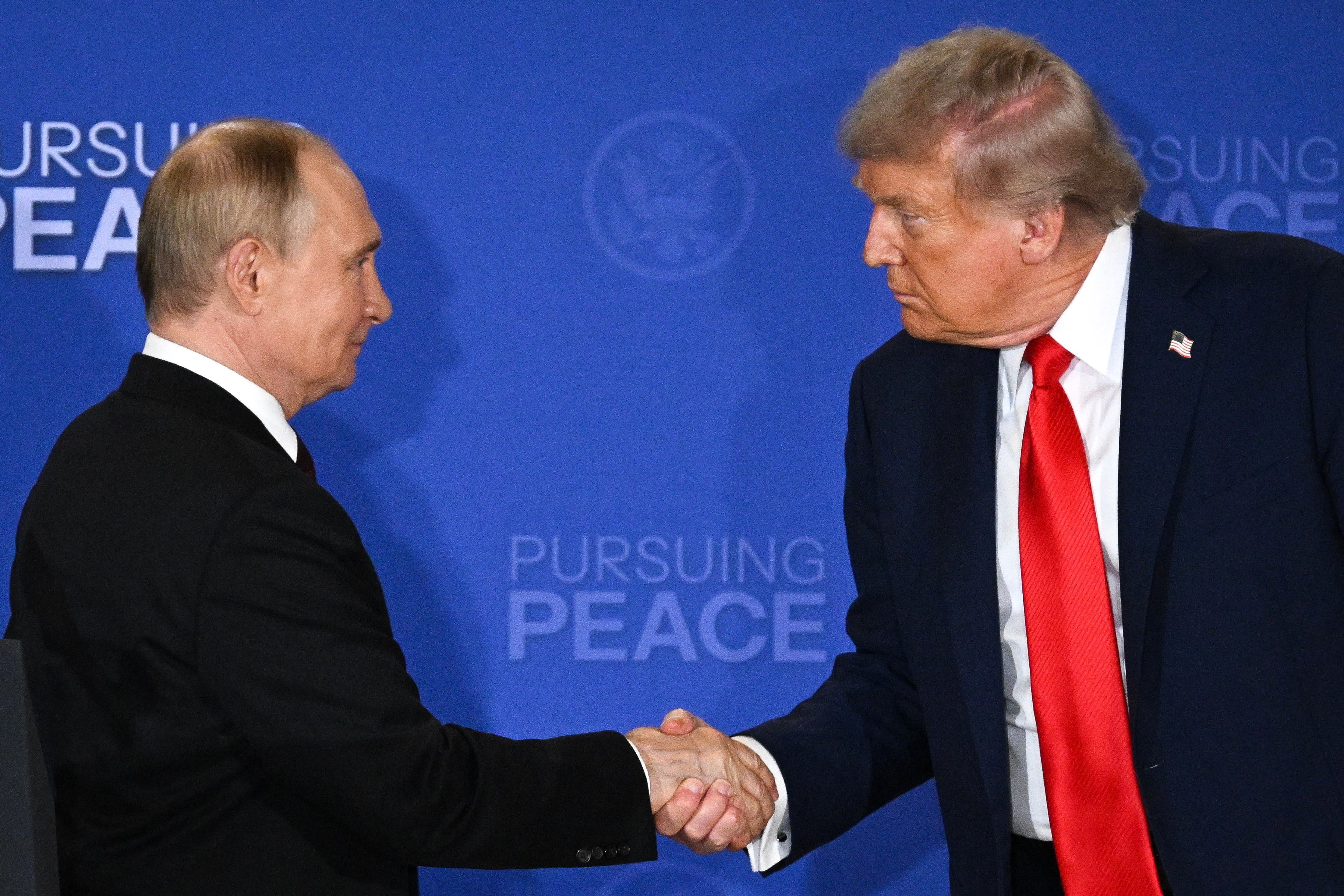 State Department papers were left in a public printer at an Alaska hotel, near the military base where the Trump-Putin summit was held, revealing details about the high stakes meeting