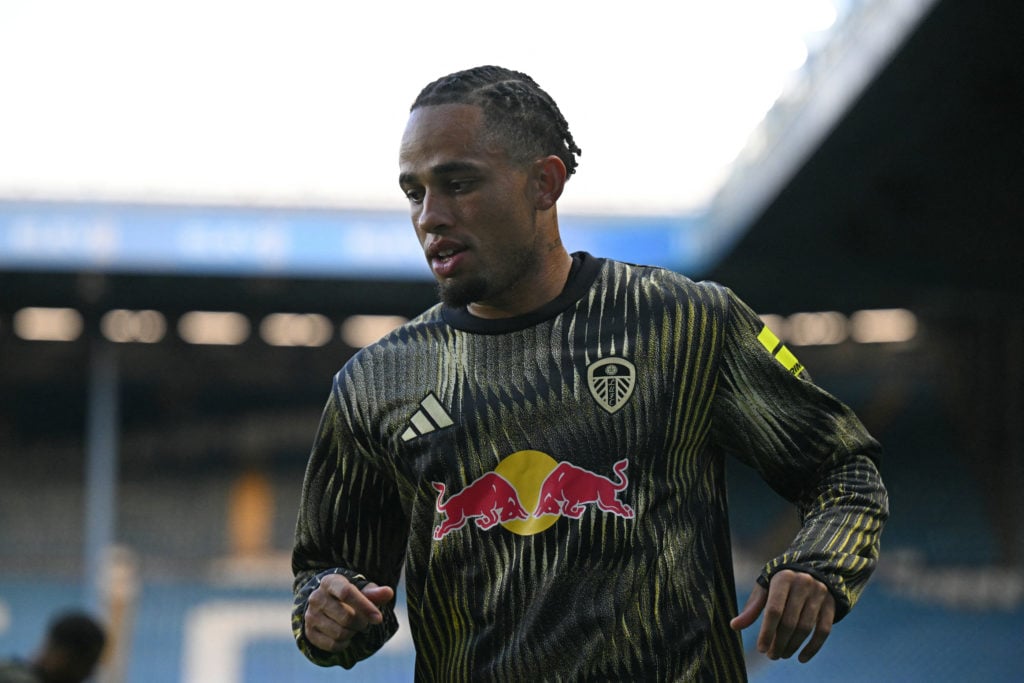 Noah Okafor of Leeds United warms up