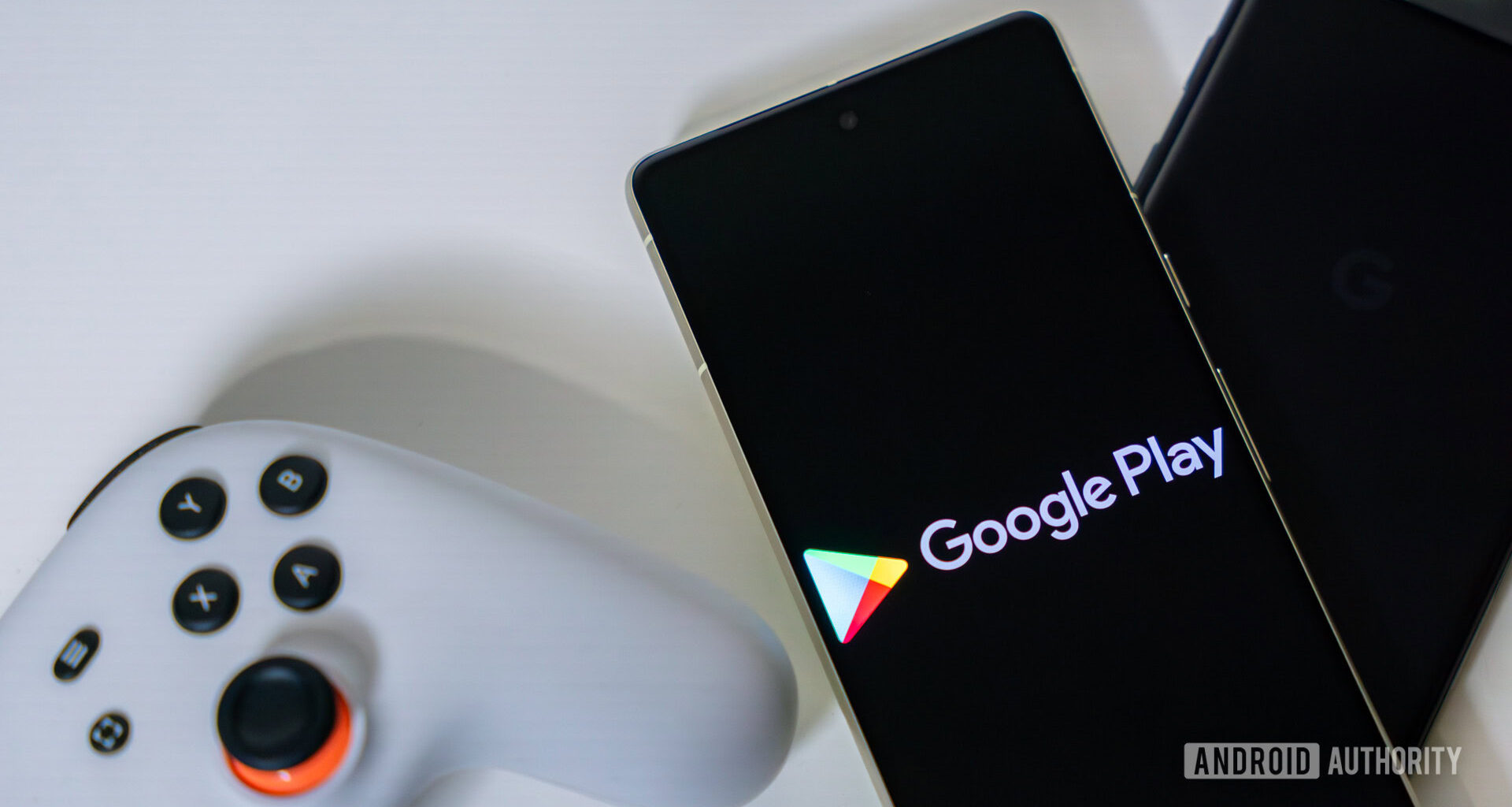 Google Play Store logo on smartphone stock photo (5)