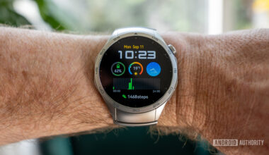 Huawei Watch GT 4 smartwatch activity tracker watchface on wrist