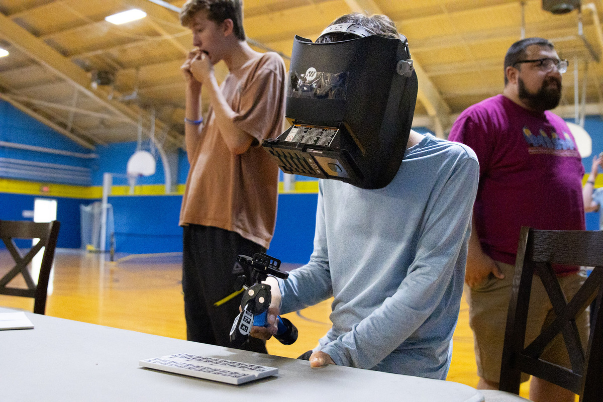 BIW uses virtual reality to teach Aroostook campers to paint and weld