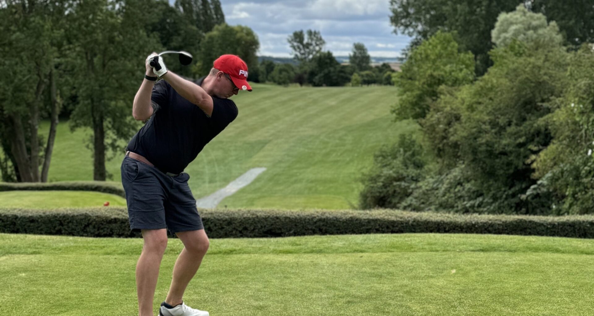 Tee time: Agents challenged to golf showdown
