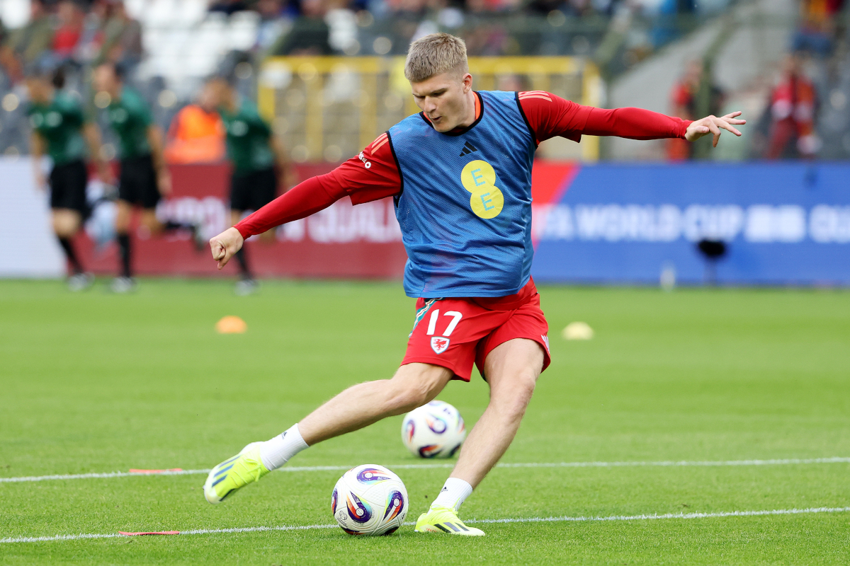 BRUSSELS, BELGIUM - JUNE 09: Jordan James of Wales warms up prior to the FIFA 2026 Qualifier between Belgium and Wales at King Baudouin Stadium on June 09, 2025 in Brussels, Belgium. (Photo by Omar Havana/Getty Images)