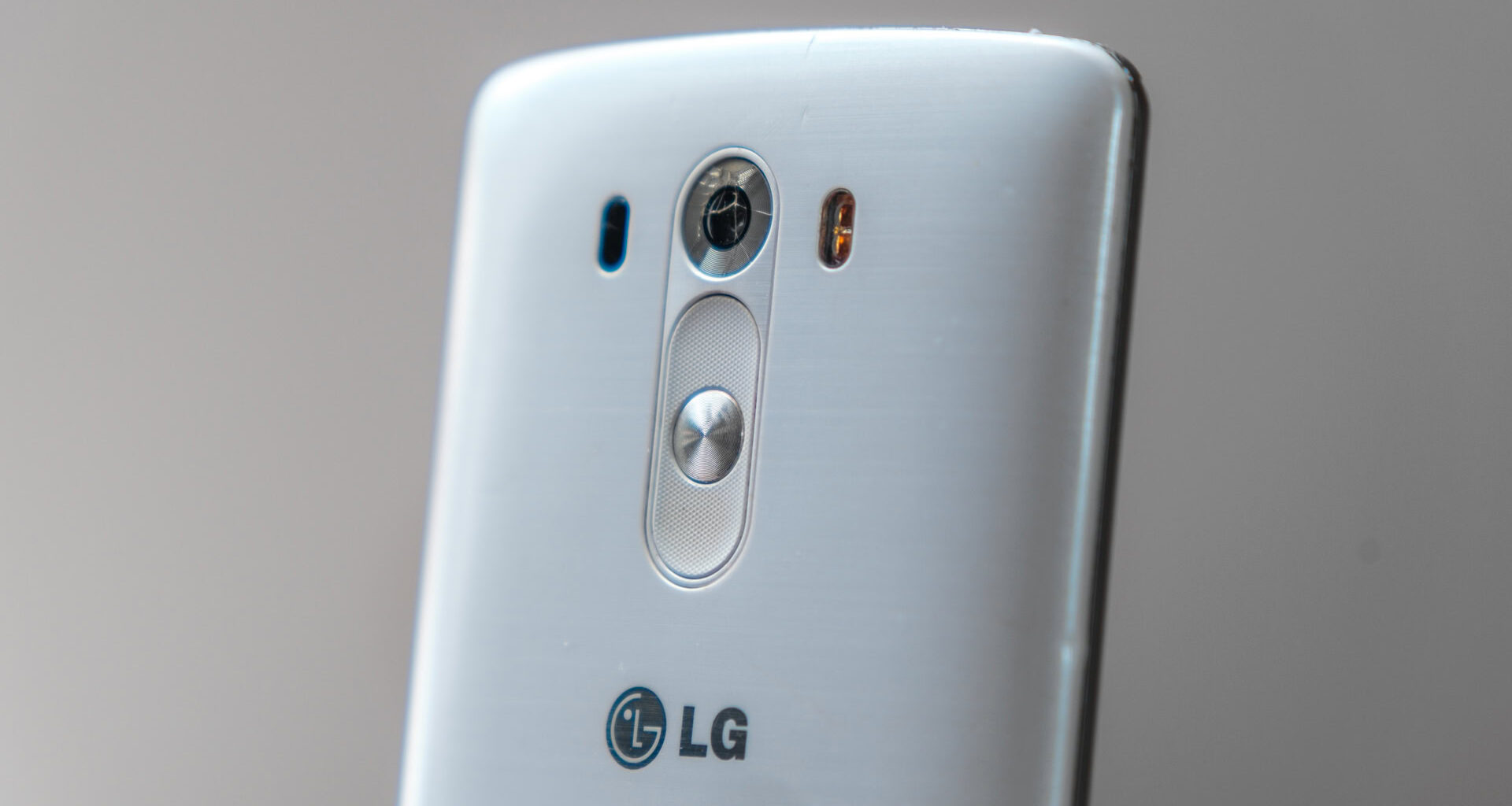 Woman wins $200,000 case after her phone started a house fire