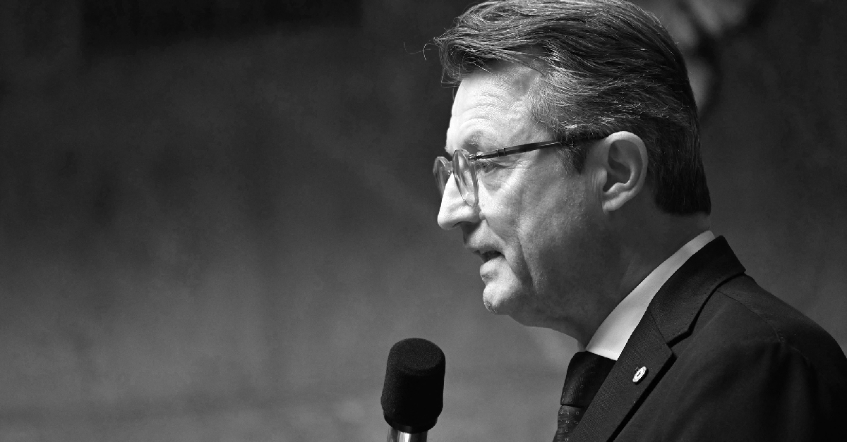 France • French MP calls for more offensive intelligence regarding 'economic warfare'