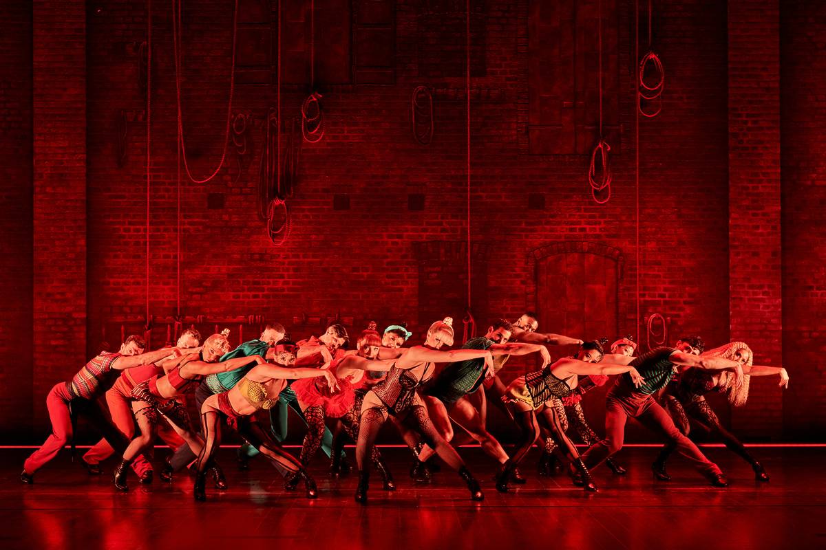 moulin rouge ensemble cast tango