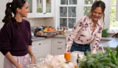 Chrissy Teigen, Meghan Markle display this unhygienic practice on show