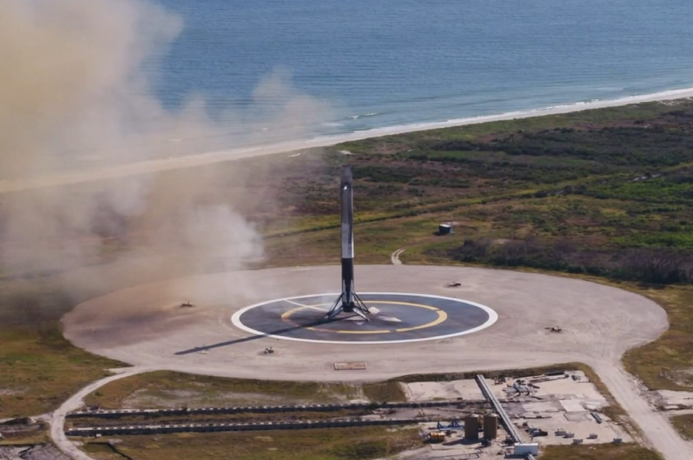 LZ-1 receives its final Falcon landing as SpaceX hand over the landing pad
