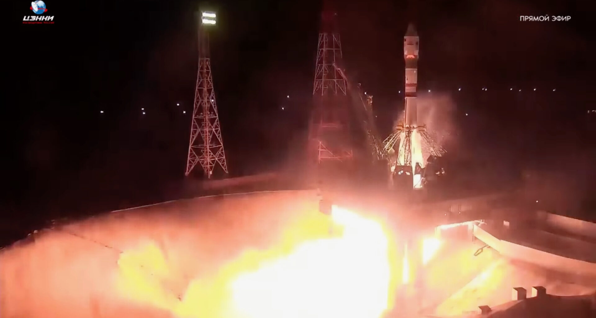 Russia launches mice, microbes and more on monthlong mission to Earth orbit (video)
