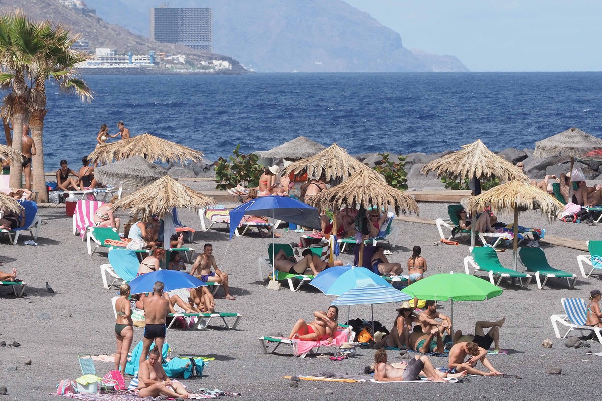 Weather agency issues special warning for prolonged heatwave across Spain