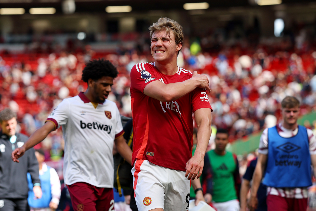 MANCHESTER, ENGLAND - MAY 11: Rasmus Hojlund of Manchester United reacts during the Premier League match between Manchester United FC and West Ham United FC at Old Trafford on May 11, 2025 in Manchester, England. (Photo by Marc Atkins/Getty Images)