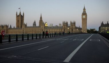 Westminster Bridge closed today due to police incident - what we know so far