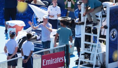 Jannik Sinner apologises to the crowd after retiring from the Cincinnati Open final
