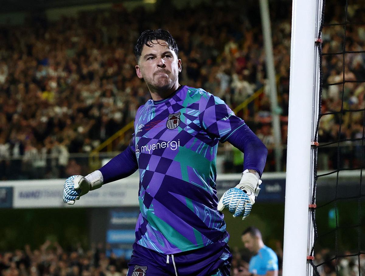 Grimsby vs Manchester United LIVE: Penalties - Carabao Cup match stream, latest score and goal updates