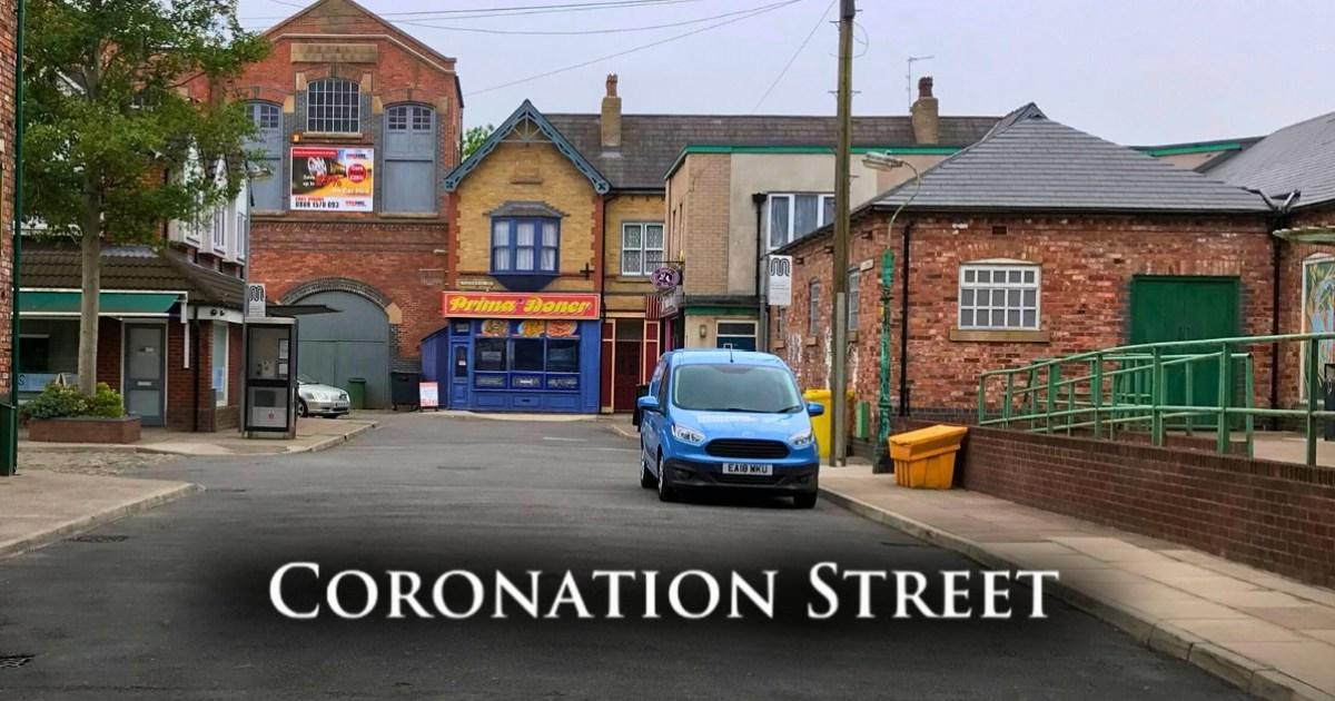 Coronation Street favourite falls and bangs his head in devastating scenes | Soaps