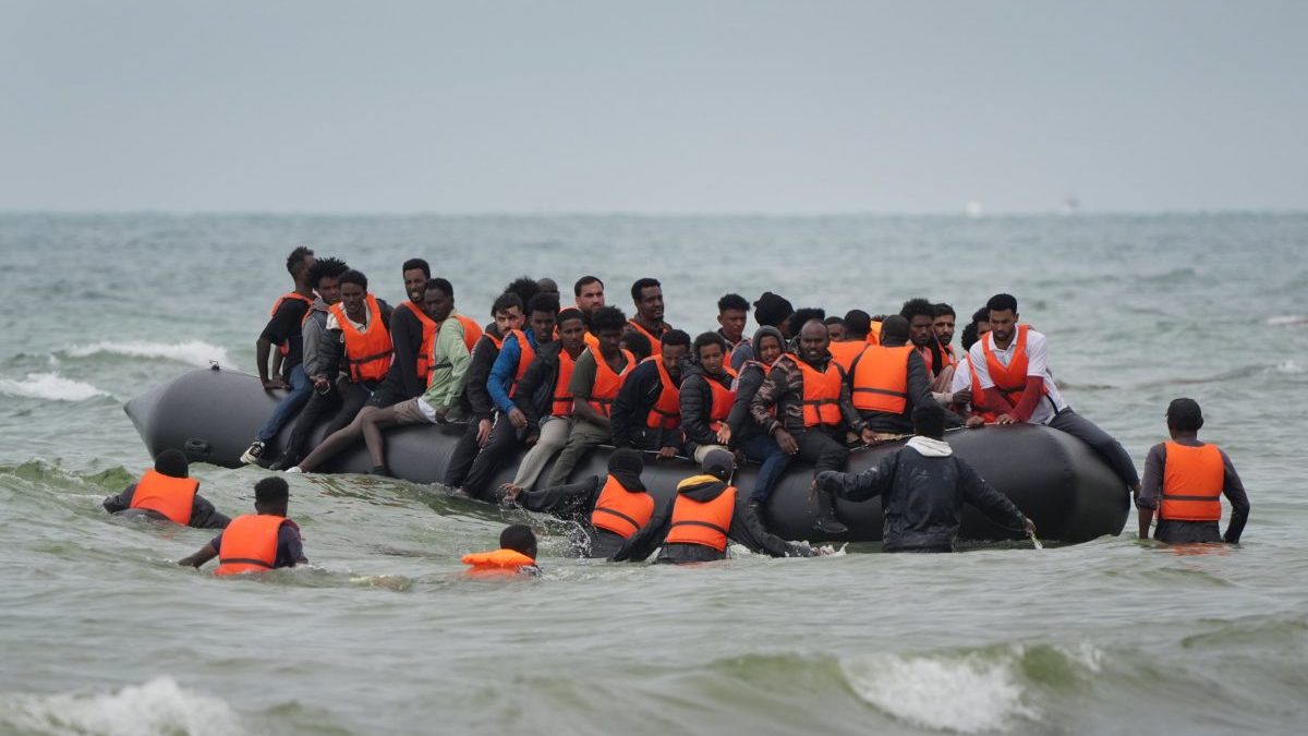 Home Office to give £100m to support 'one in, one out' migrant scheme with France