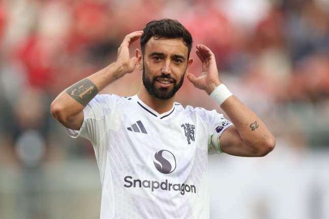 EAST RUTHERFORD, NEW JERSEY - JULY 26: Bruno Fernandes of Manchester United celebrates after scoring the team's first goal via penalty during the Premier League Summer Series match between Manchester United and West Ham United FC at MetLife Stadium on July 26, 2025 in East Rutherford, New Jersey. (Photo by Vincent Carchietta/Getty Images)