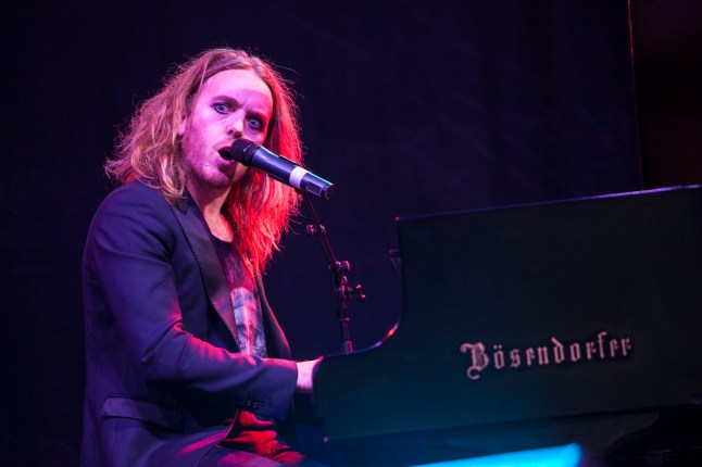INVERNESS, SCOTLAND - JUNE 09: Tim Minchin performs at RockNess festival at Village Of Dores on June 9, 2012 in Inverness, Scotland. (Photo by Rob Ball/WireImage)