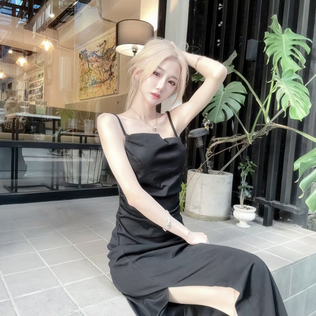 Story from Jam Press (Boyfriend Kills Influencer) Pictured: Irene Gu. Influencer killed by boyfriend after posting chilling warning online An influencer was allegedly killed by her boyfriend after posting a chilling warning online. Irene Gu was leaving a cinema car park when the suspect suddenly blocked her car. An argument ensued and the suspect, surnamed Liu, dragged the victim into a nearby stairwell and allegedly slit her throat. Afterwards, he reportedly fled to his grandfather's house on the other side of the island. He was arrested by a police task force early yesterday morning (31 Jul). During questioning, Liu confessed to killing the influencer during a row to recover the ?10,530 he claimed he lent her during their relationship. As well posting digital content for her 30,000 followers on Instagram and Threads, Gu worked as a public relations officer at a nightclub in the Taiwanese capital Taipei. The suspect also worked at the nightclub as a security guard. The 23-year-old met him when she first went clubbing on the recommendation of her mother who wanted her to see the world. She left her banking career to work in PR just so she could have the same lifestyle and work schedule as him. However, their relationship soon soured and Gu filed a complaint against him in May for allegedly assaulting her. She also applied for a protective order, as reported by What's The Jam. Despite repeated summons, Liu failed to appear in court over the matter. In the days leading up to her death, she shared a photo of her domestic violence complaint against the suspect, warning him: ?If you hit me, I?ll go to the police, right?? In a separate post, she said: ?Someone asked me why don't I just block him? ?Because he?ll find me, he even asked my colleagues if I was at work, disturbing my co-workers. ?Most importantly, I don't owe him money!? In early July, Gu shared a photo of her wearing an eye-catching black dress with the comment: ?Occasionally, you should thank yourself for walking such a long way alone.? The investigation into her alleged murder is ongoing. ENDS