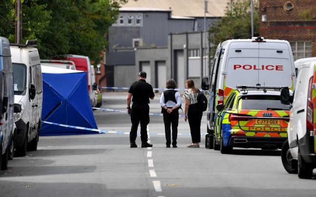 A police tent on the street covering the pavement and part of the road. A woman was found dead at the scene at an industrial estate in Smethwick early on Monday morning. The cordon was put into place after officers discovered the body of a woman on the road just after 6.10am on Monday morning. Photo released 11/08/2025