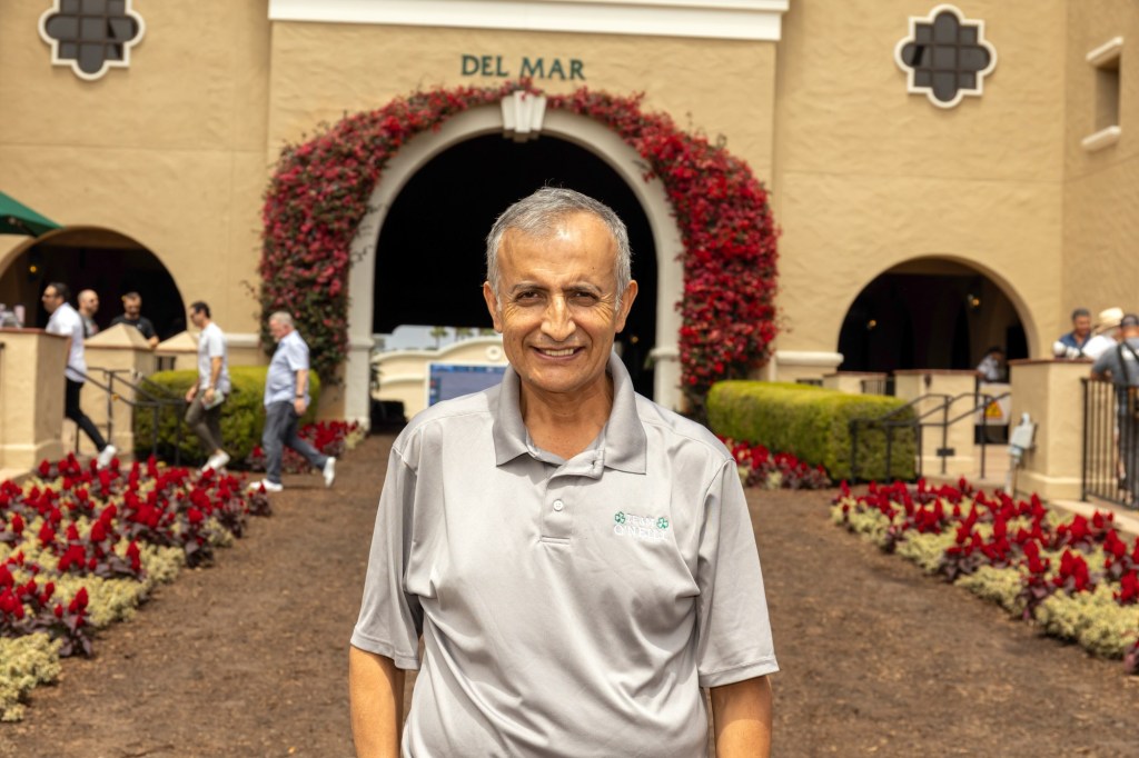 For longtime Del Mar groom, horses are family