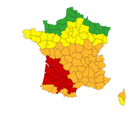 Map showing south west france on red alert level
