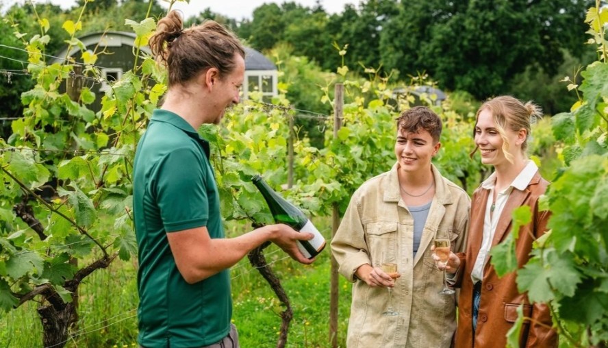 England Tourism Boost Expected as 11.2 Million Brits Plan Bank Holiday Overnight Trips Across the UK