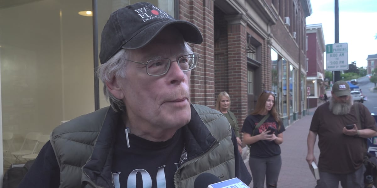 Stephen King attends Bangor release of book building upon ‘The Stand’
