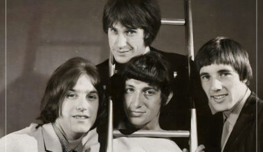 What stopped 'Waterloo Sunset' from reaching number one?