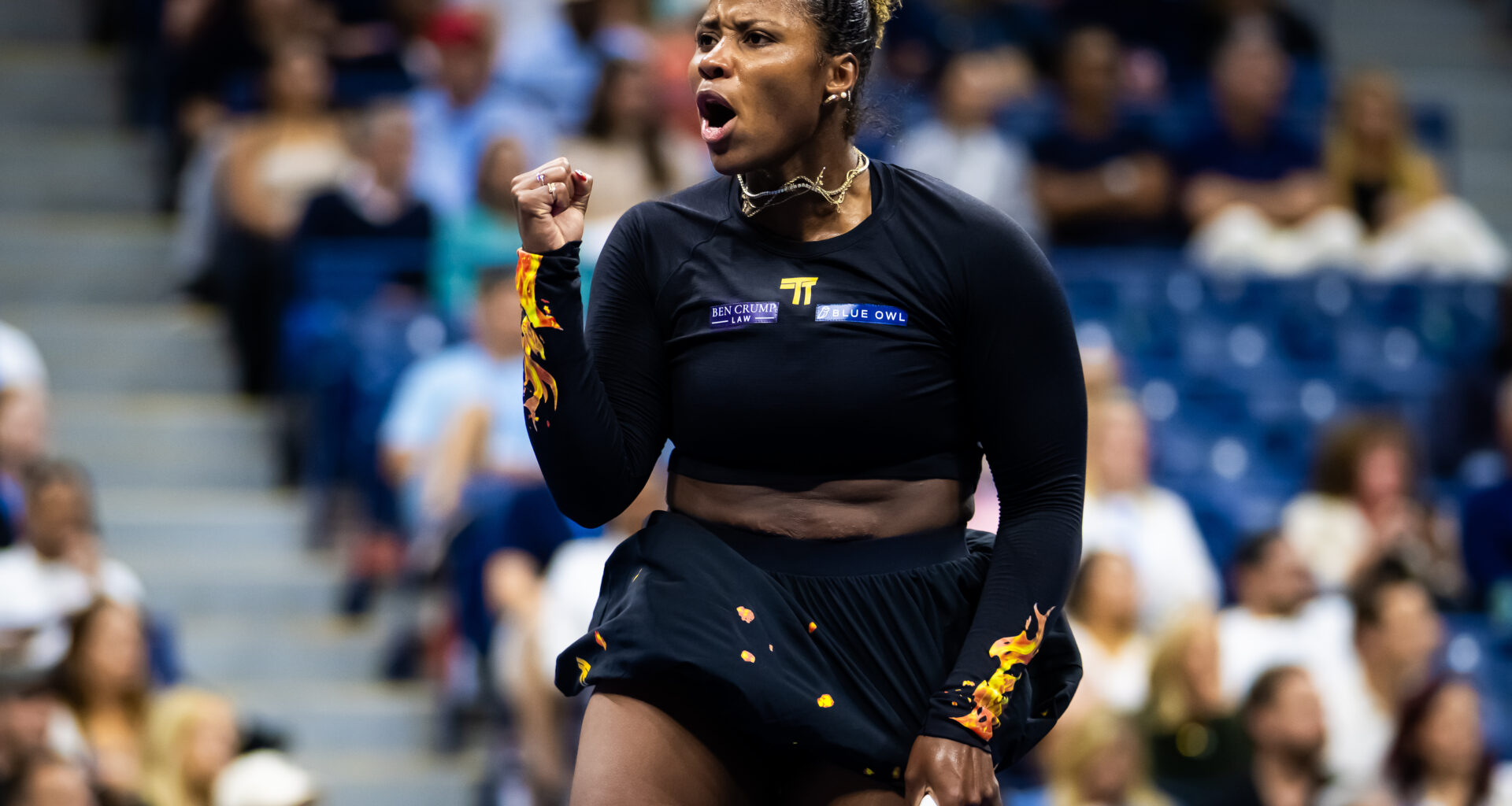 Townsend upsets Andreeva under the lights in New York