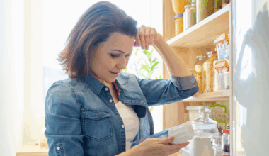 9 small spending habits that save you hundreds every month