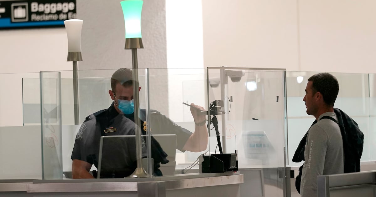 Non-U.S. travellers most targeted in U.S. border device checks - CTV News