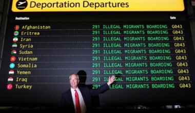 U.K. hard-right Reform party says it will mass deport migrants if it wins next election