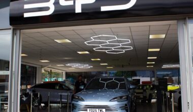 New Wheels for Foxy Thanks to Lookers BYD Sheffield – Sheffield Steelers
