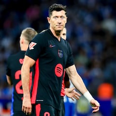 Barcelona to lose Lewandowski as Flick looks for early options