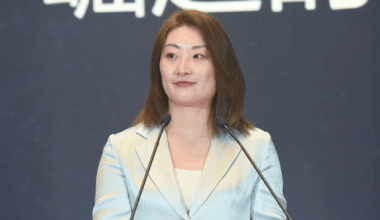 Court freezes $1.8B bank account at center of inheritance battle between Chinese beverage giant Wahaha's heiress Kelly Zong and half-siblings