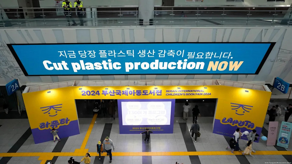 Lowering plastic production was a key sticking point at UN talks in Busan last year<span class="copyright">Ahn Young-joon/AP/dpa/picture alliance</span>