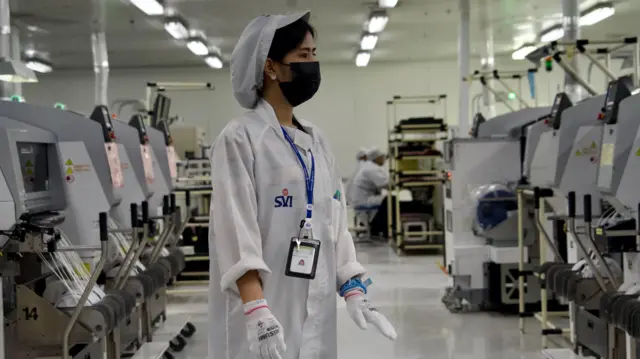 Produsen elektronik SVI adalah salah satu dari banyak perusahaan Thailand yang berada di jantung rantai pasokan global yang kompleks