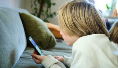 Internet: 55 percent of families argue about screen time
