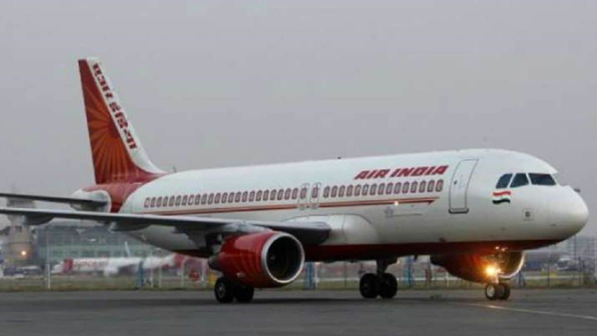 London-bound Air India Boeing 787 Dreamliner aborts take-off due to technical issues – Firstpost
