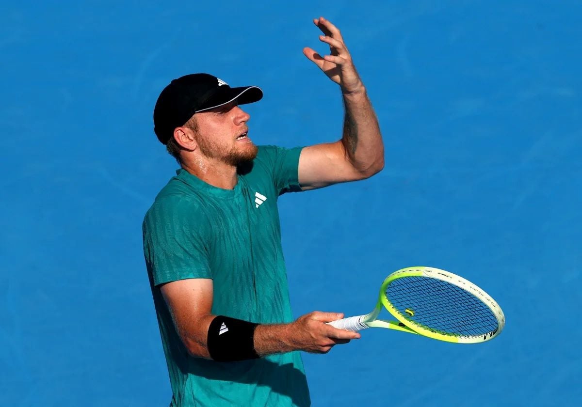 Alejandro Davidovich named in Spain’s Davis Cup squad for Marbella clash despite fitness doubts